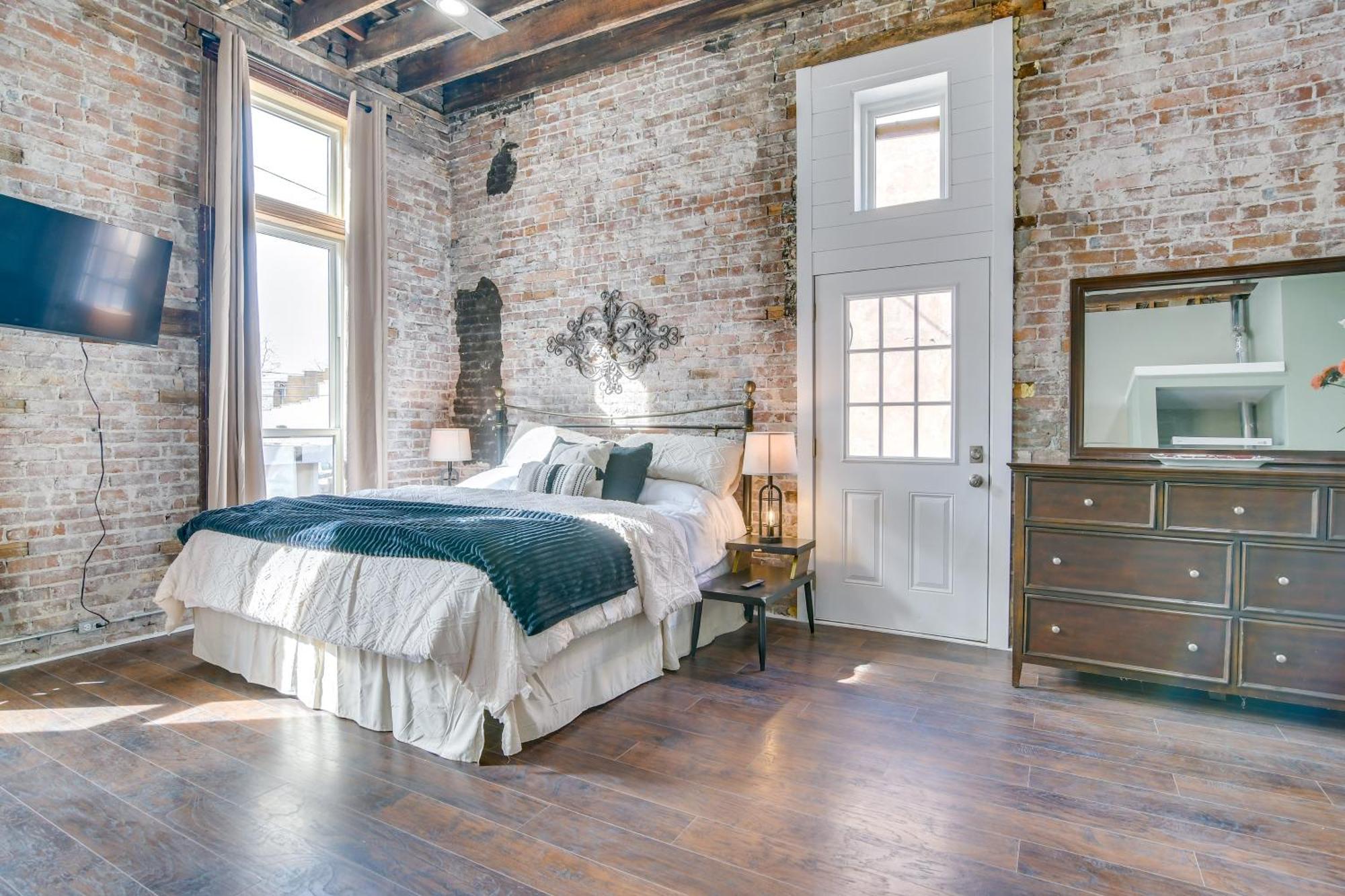 Dtwn Loft In The Heart Of Monett Pets Welcome! ภายนอก รูปภาพ