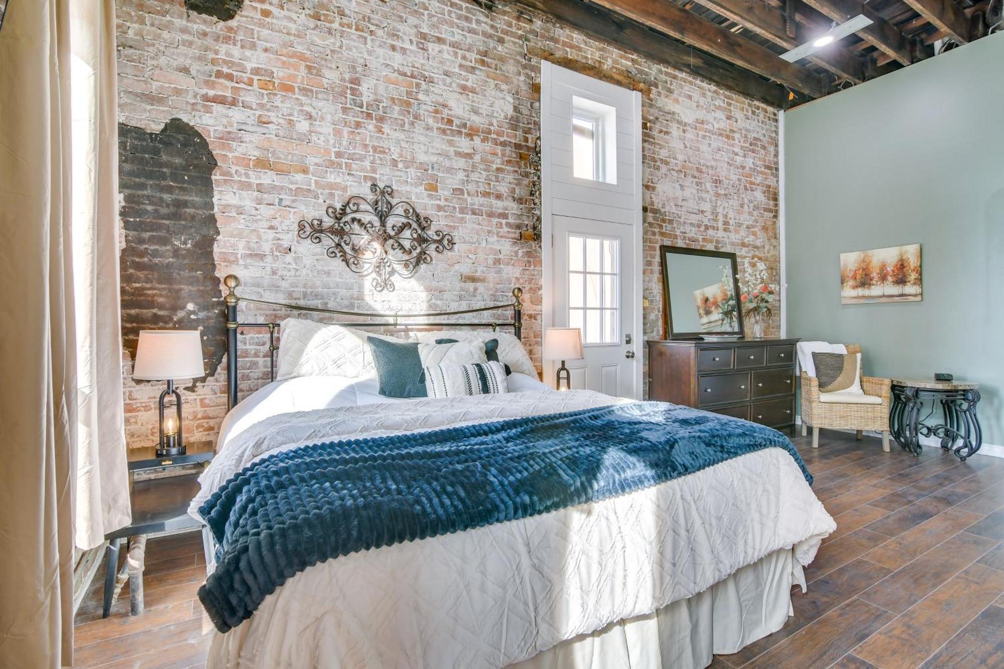 Dtwn Loft In The Heart Of Monett Pets Welcome! ภายนอก รูปภาพ