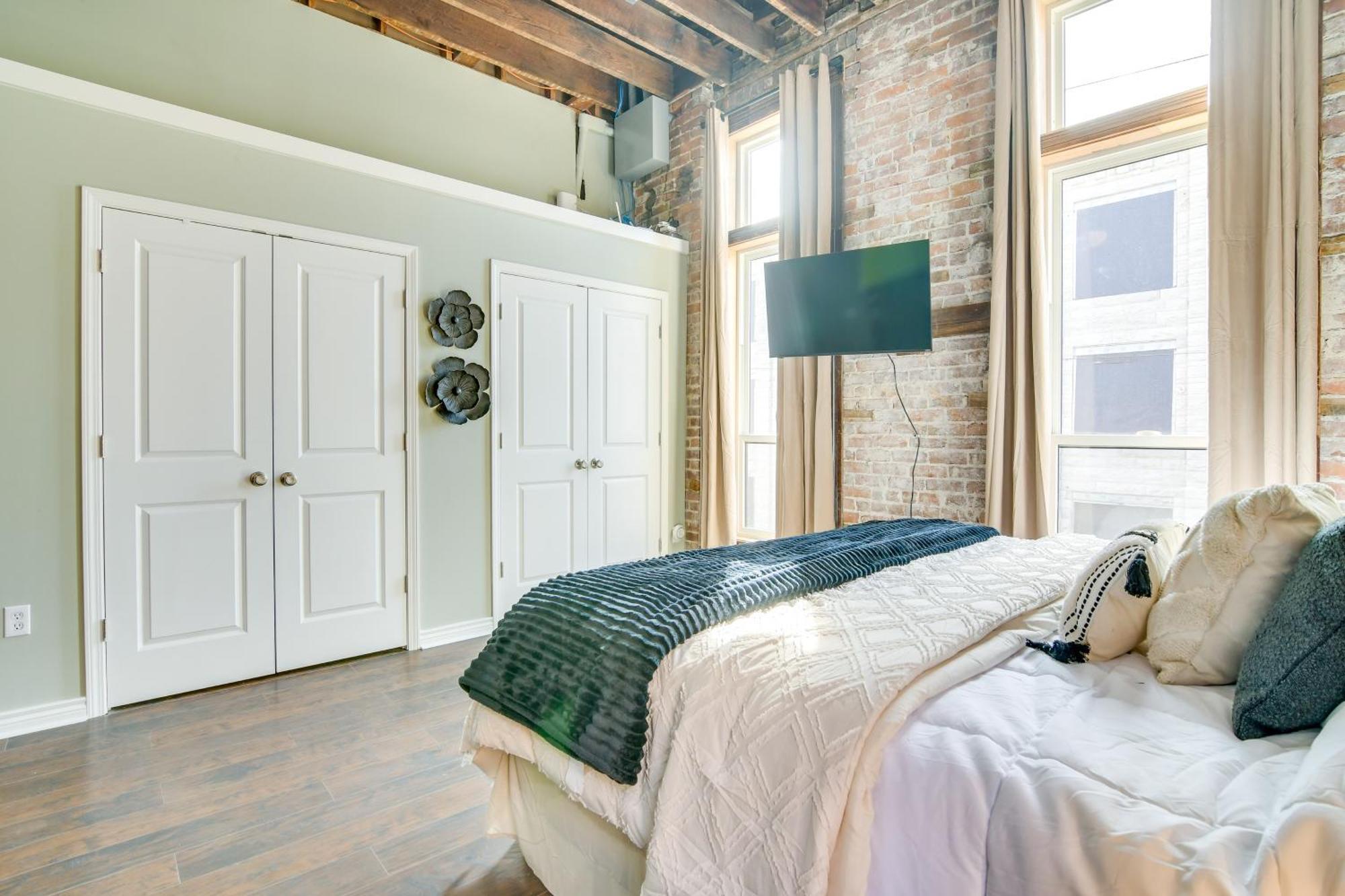 Dtwn Loft In The Heart Of Monett Pets Welcome! ภายนอก รูปภาพ
